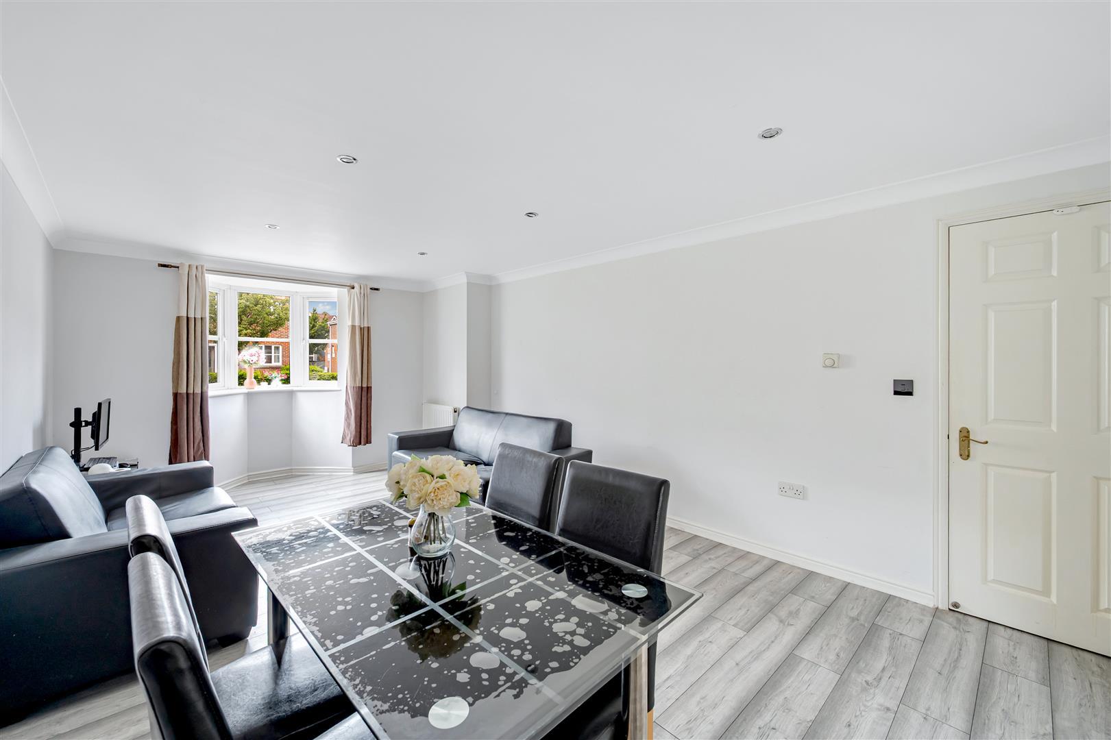 Property Image 89d67039-fce6-46d5-af52-4766dfa939ea