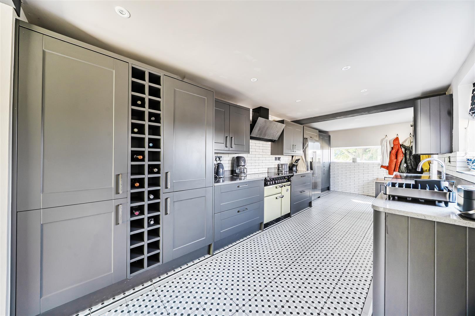 Property Image 89d828c4-5900-45a8-a269-3a60cb9975a7
