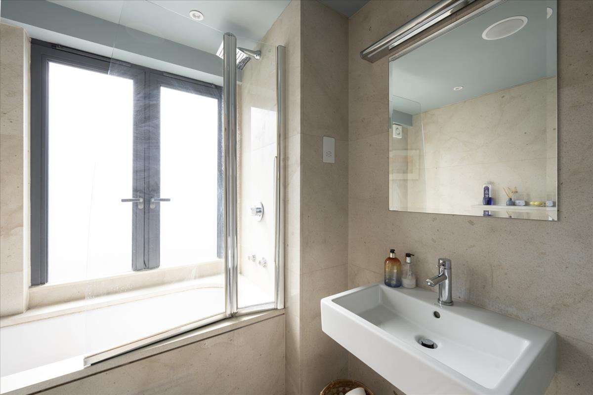 Property Image 8a02ecbb-1630-48d9-88e8-0348b9a6ed59