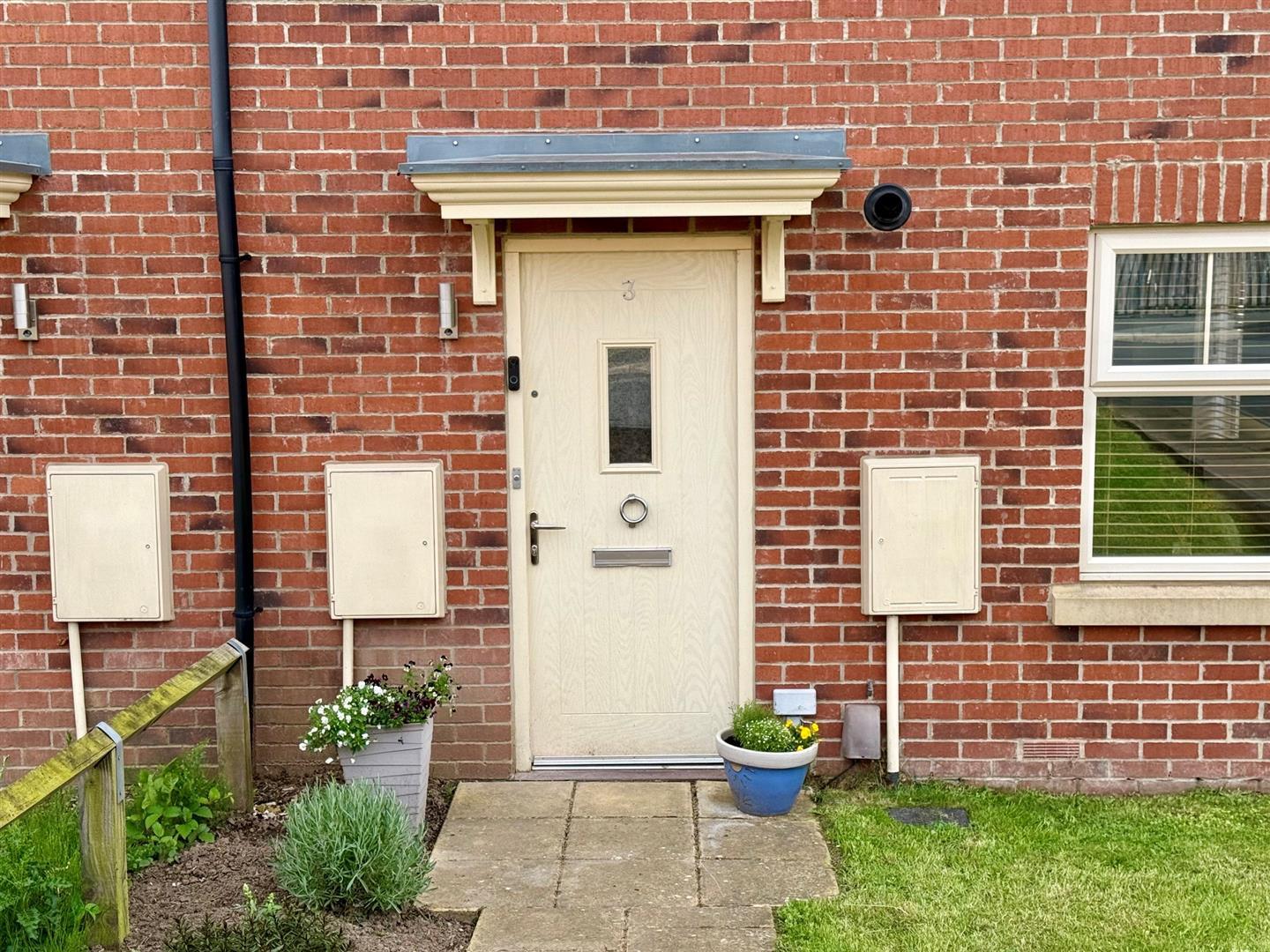Property Image 8a37d986-dfaa-489f-b36d-1668d5cb8fe3