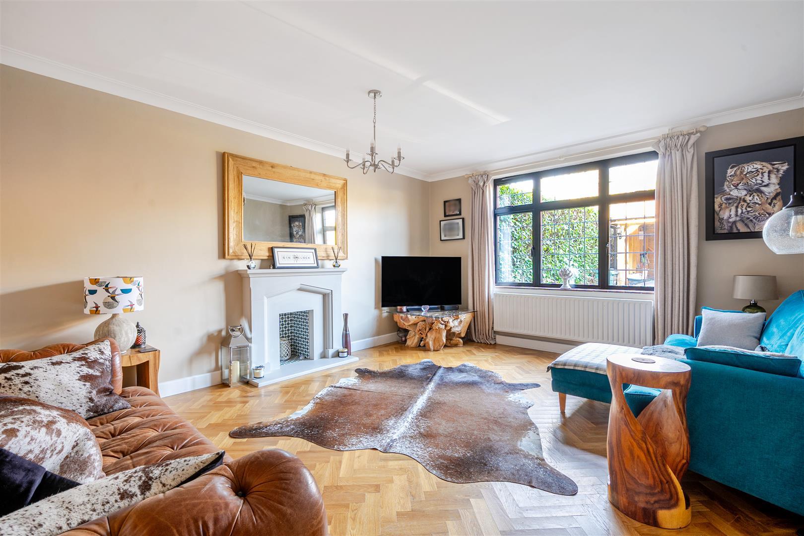 Property Image 8a38b826-67c7-4790-9cf7-012952401382