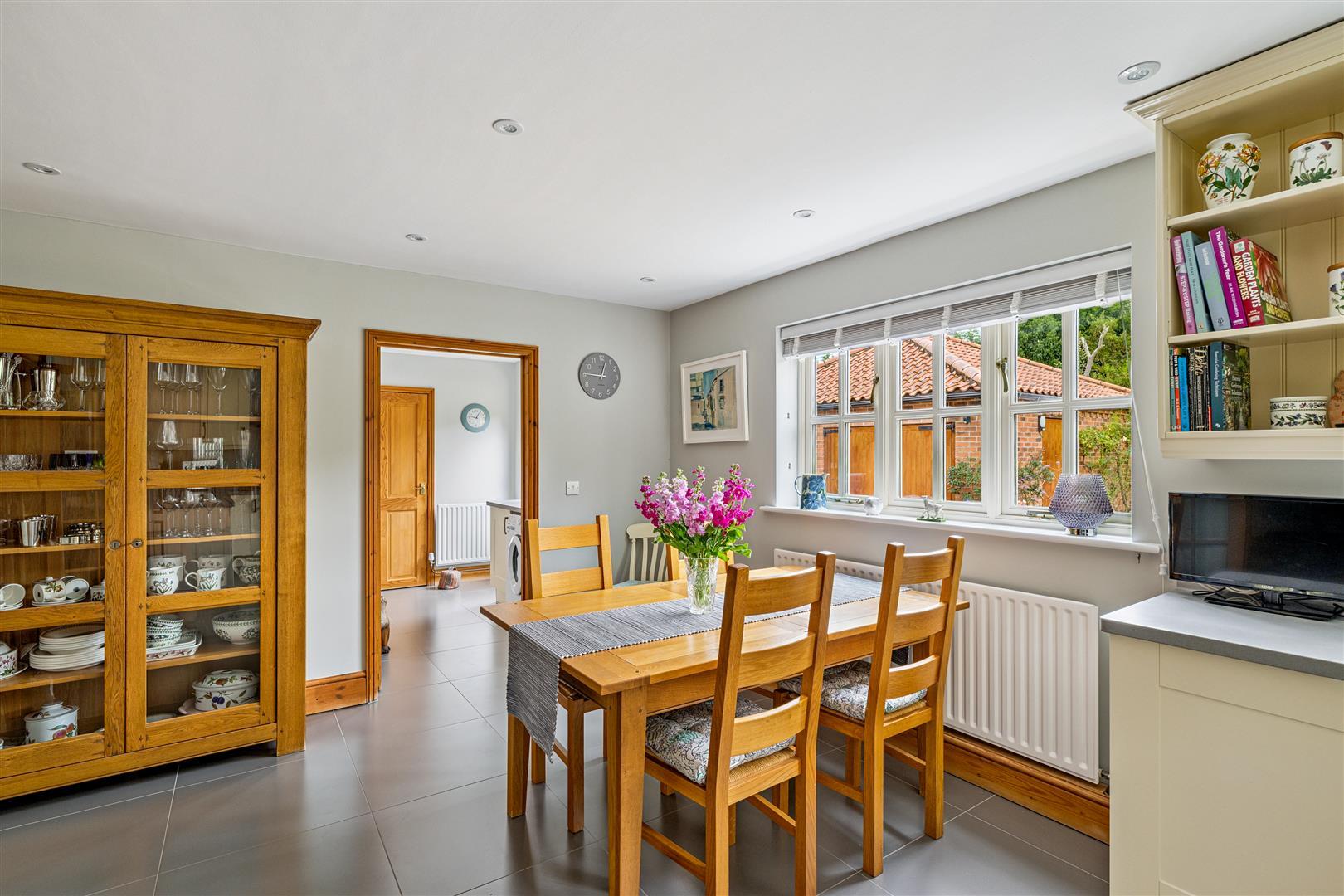 Property Image 8a3cbed5-b159-4fe7-a0c3-f31d529ab068