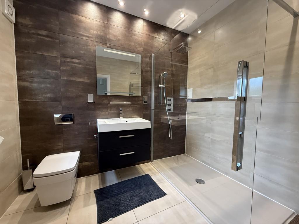 Property Image 8a59d5a3-1200-431c-b14a-cf53ee380c62