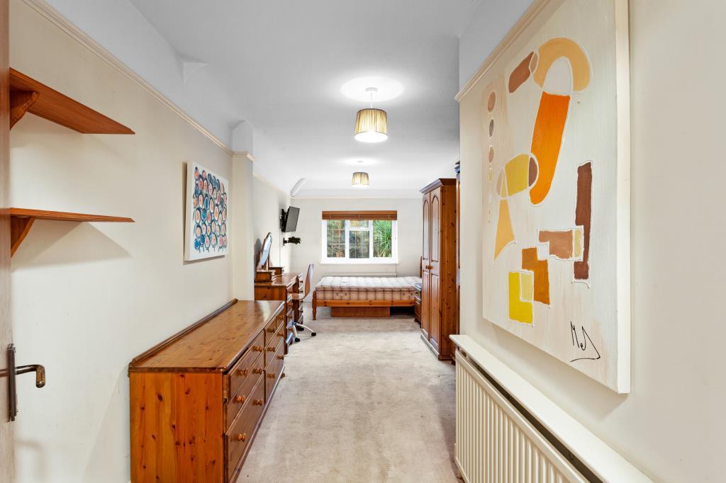 Property Image 8a61a7ef-be97-44b4-9ad4-c5bae5f2c27c