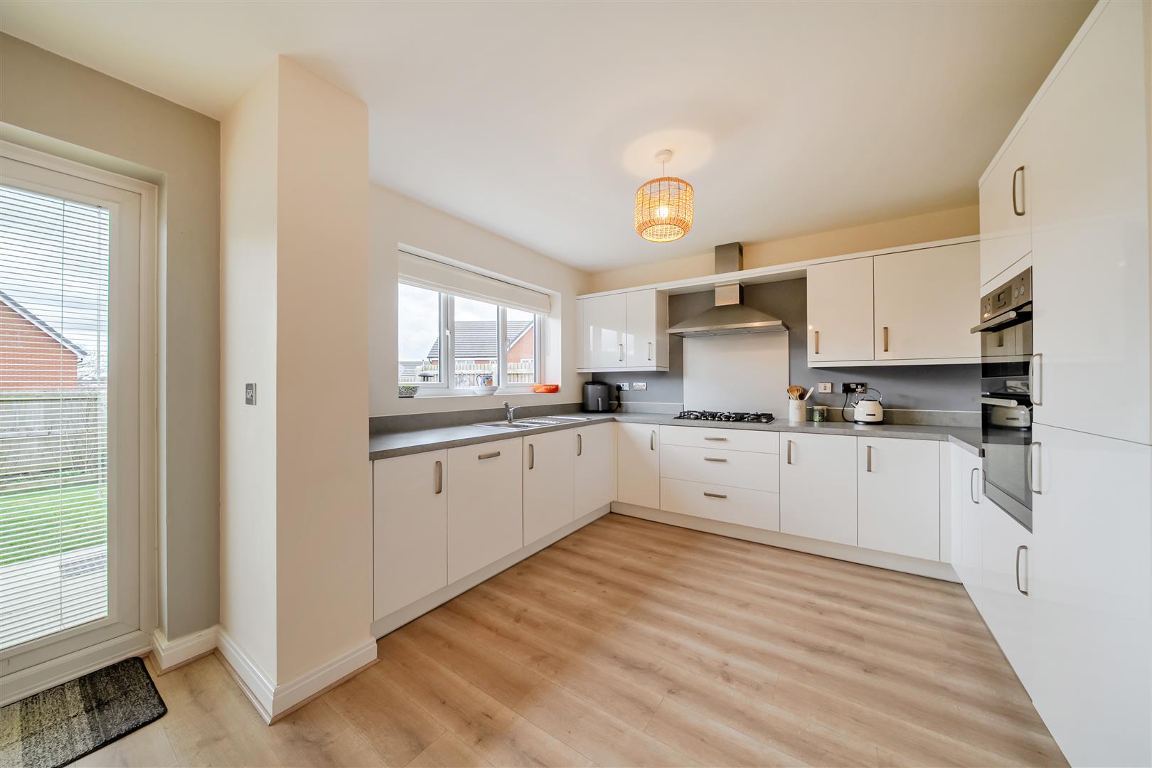 Property Image 8a72a0d4-c71e-45f9-be43-fc749eb81ea6