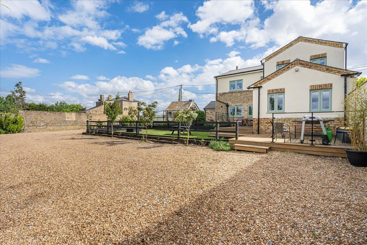 Property Image 8a7dcd8d-0f99-48b7-8c0d-9f1cc3246973