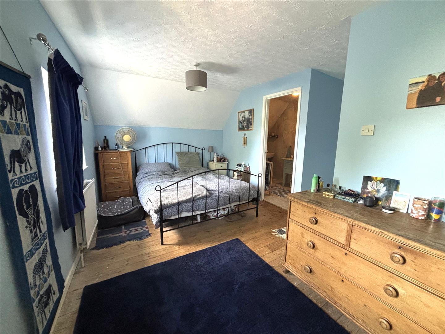 Property Image 8a90de3a-f786-47a0-8354-61958ba99cc4