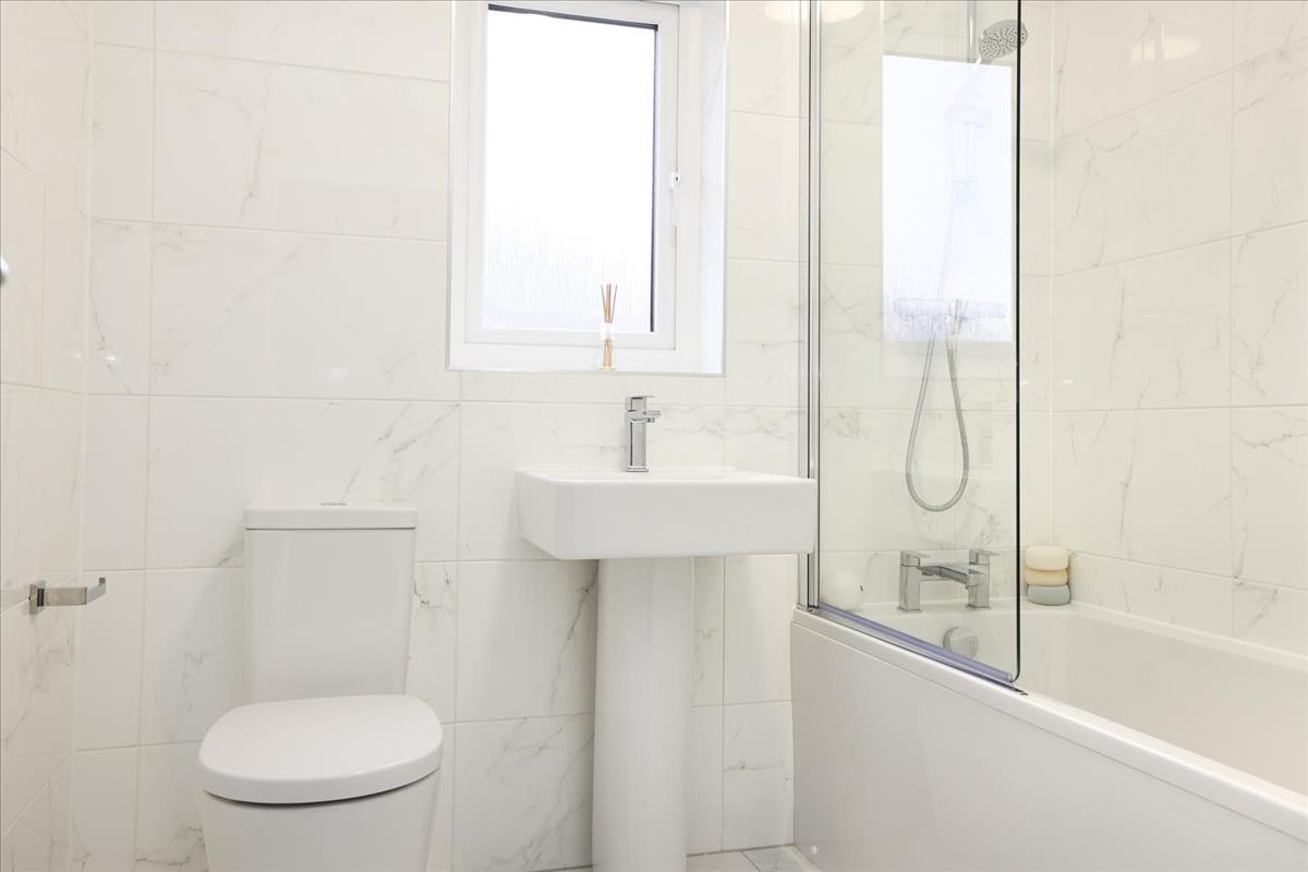 Property Image 8aa82193-91dc-4399-965a-4d97a5b70389