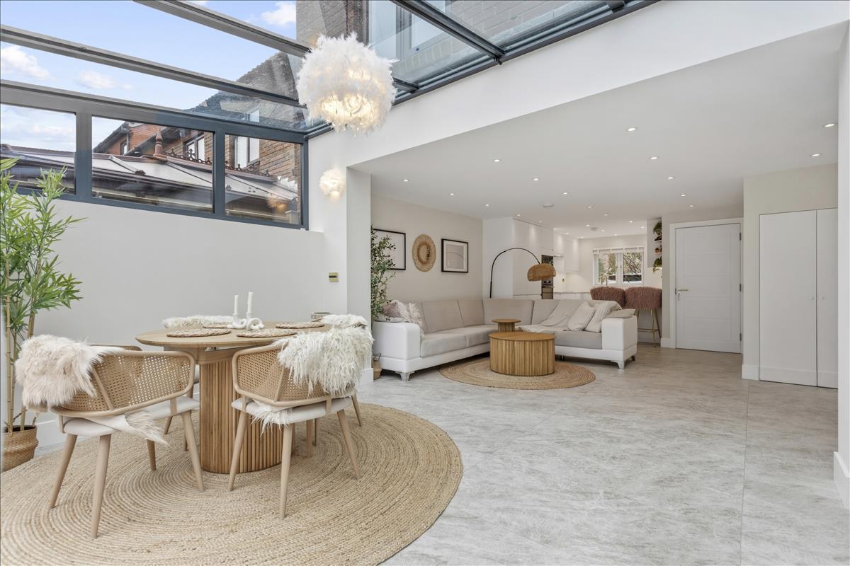 Property Image 8aae16f5-ac7c-4fc3-890e-ba0b510f86a3