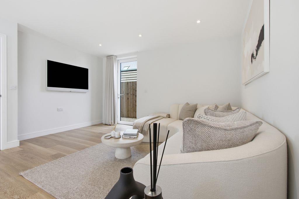 Property Image 8ac1cf22-738a-41a1-8a7a-84c49329f451