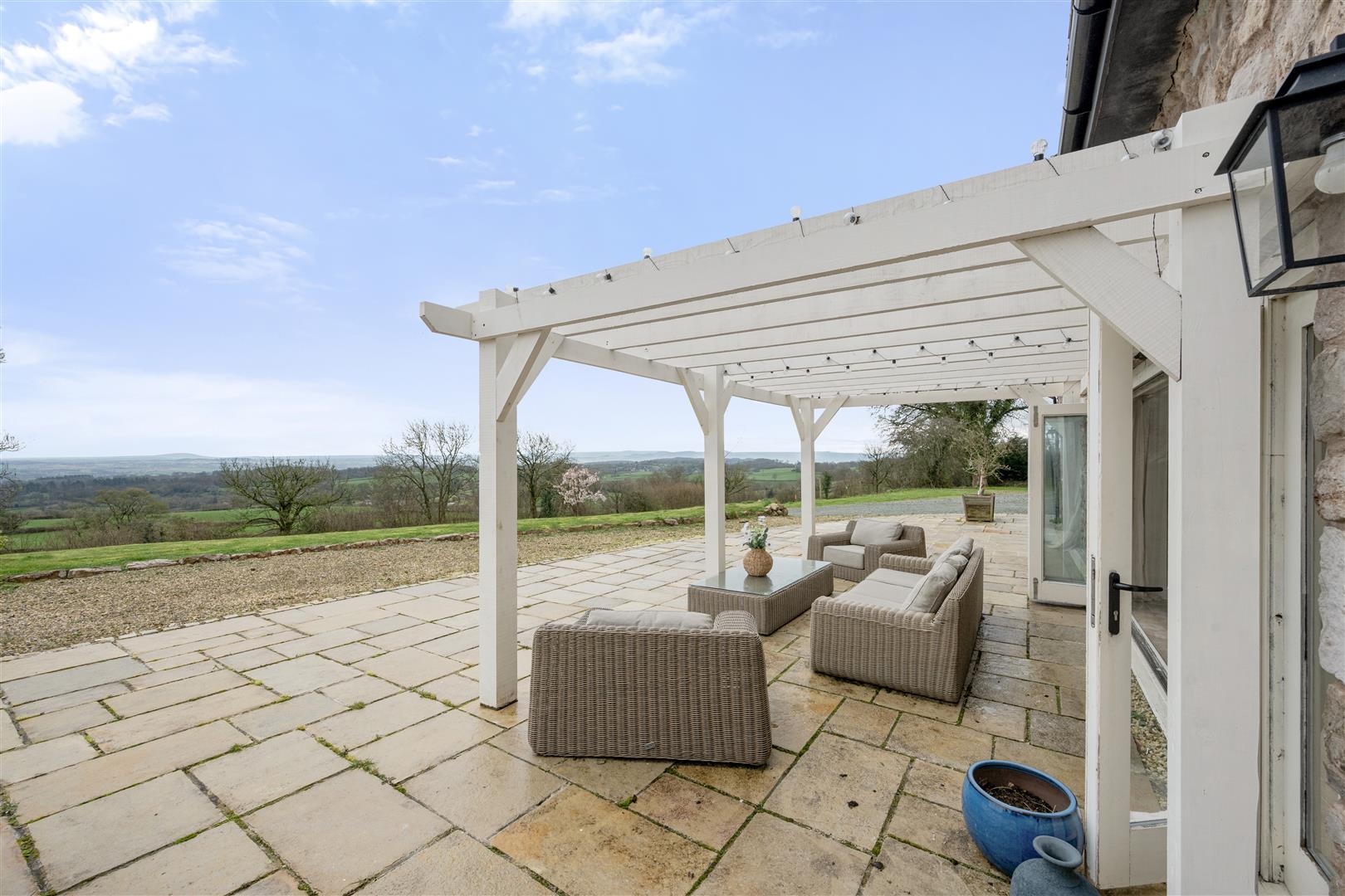 Property Image 8afdf600-6c4c-425a-ae58-3a465c0b5f4b