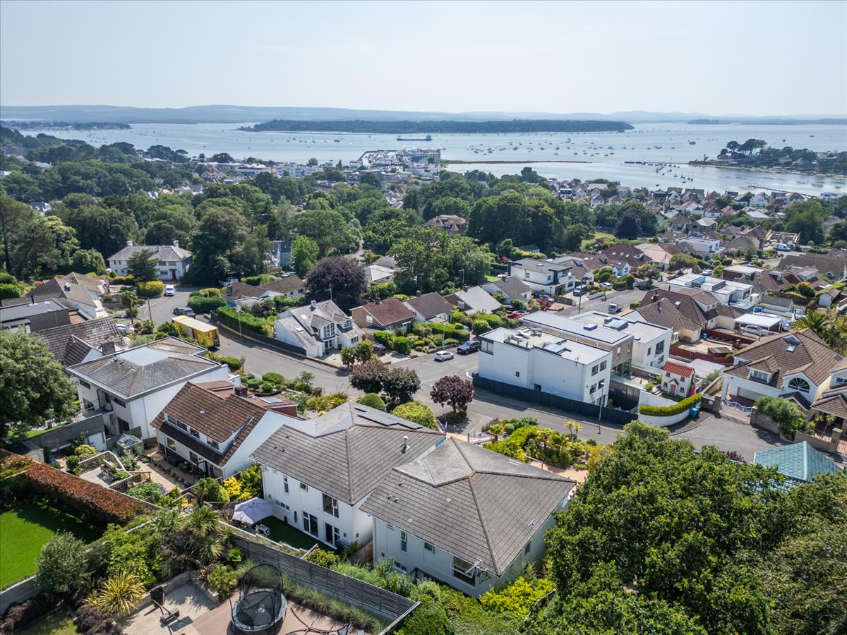 Property Image 8b15f657-ad43-4e8b-94a3-3064fa52d9e1