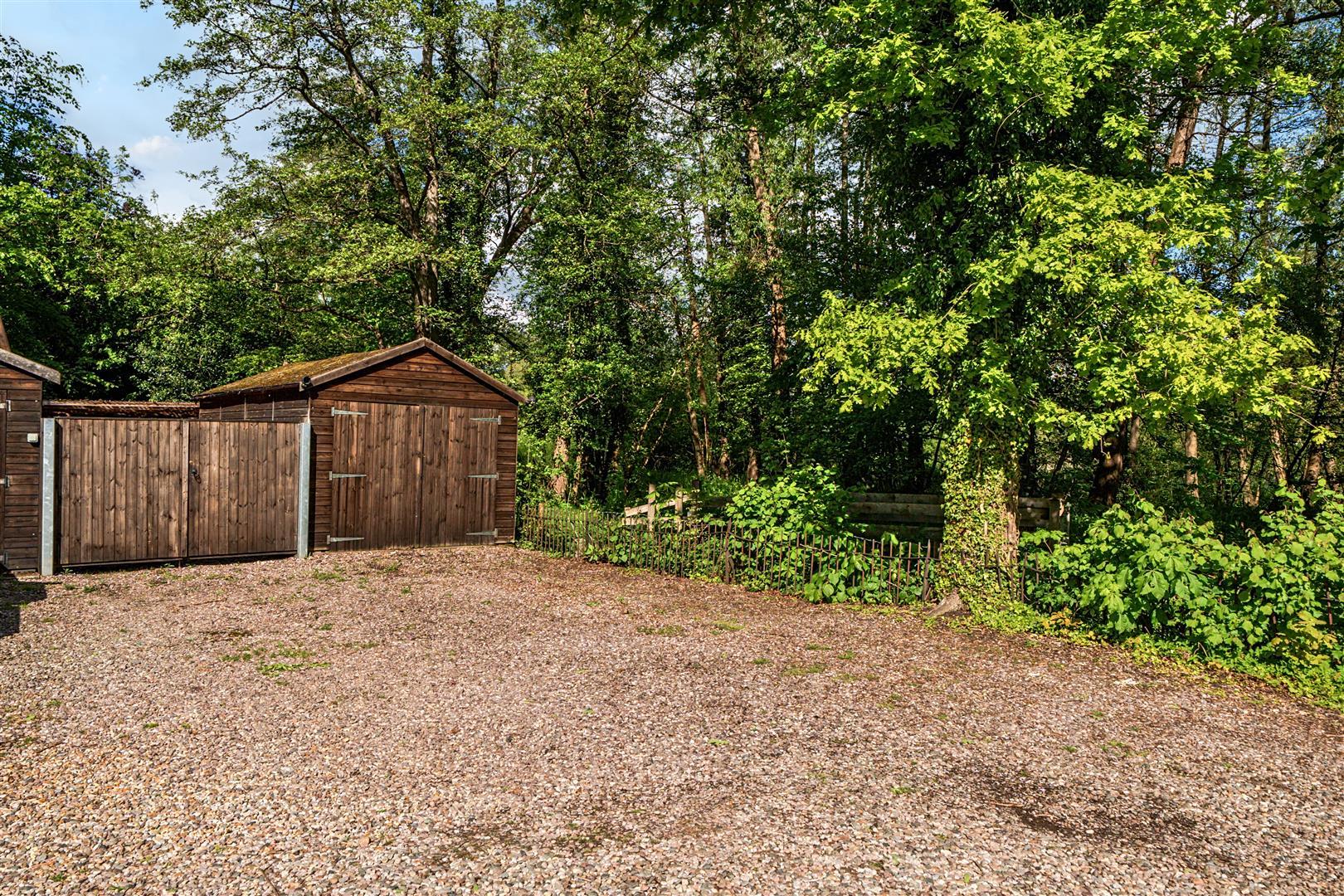 Property Image 8b18a169-1e76-40d7-ae37-53582df424a4