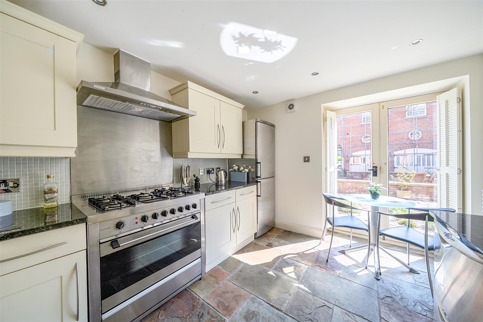 Property Image 8b22d3f5-faeb-4c74-ae43-353e67610770