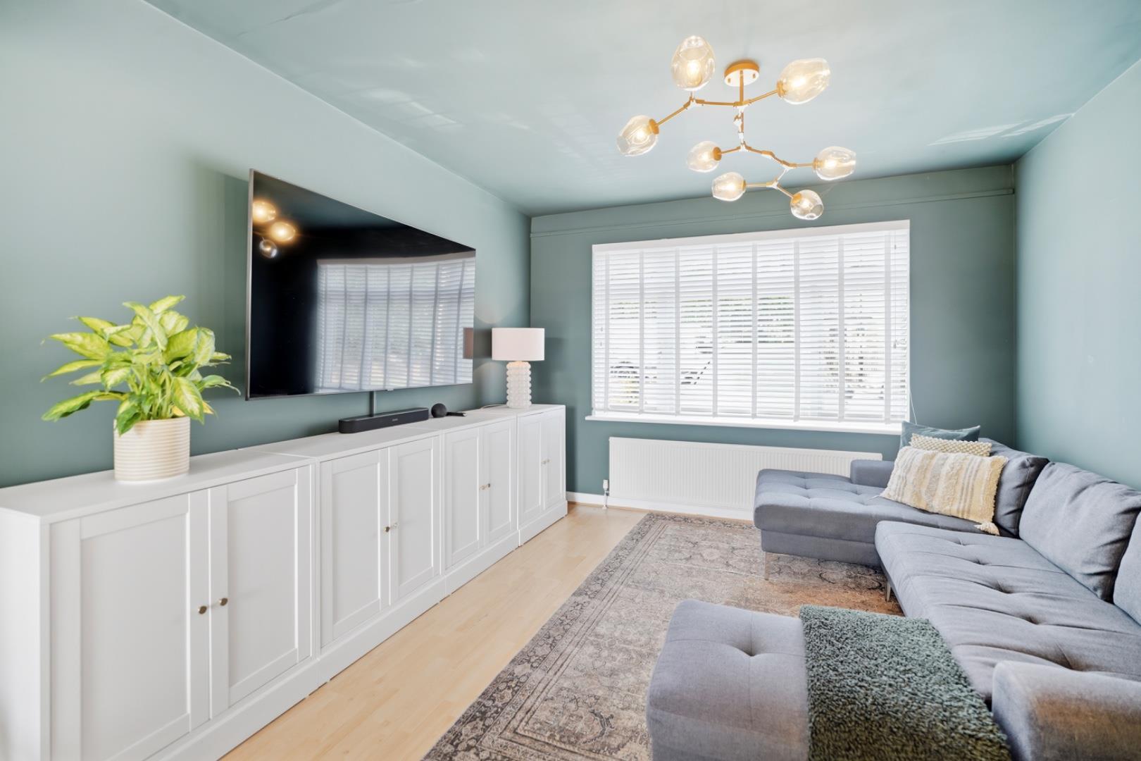 Property Image 8b57dd36-8929-4901-9d62-3b90c3da445e