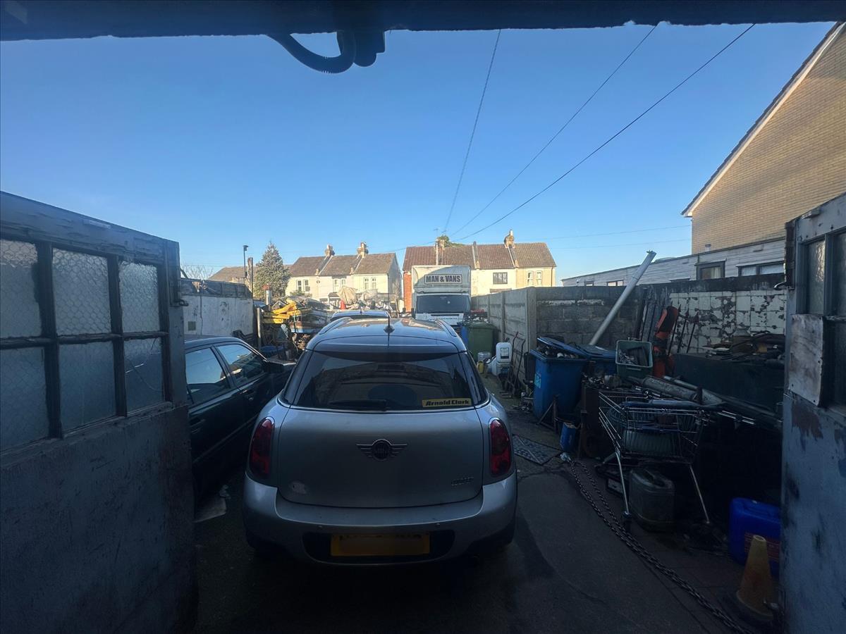 Property Image 8b7b1565-acac-46c1-b281-fbeea876f7d4