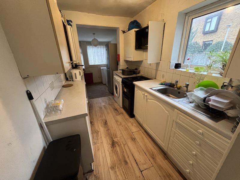 Property Image 8b7b8196-0cd7-461b-993a-7f5c895d1e03