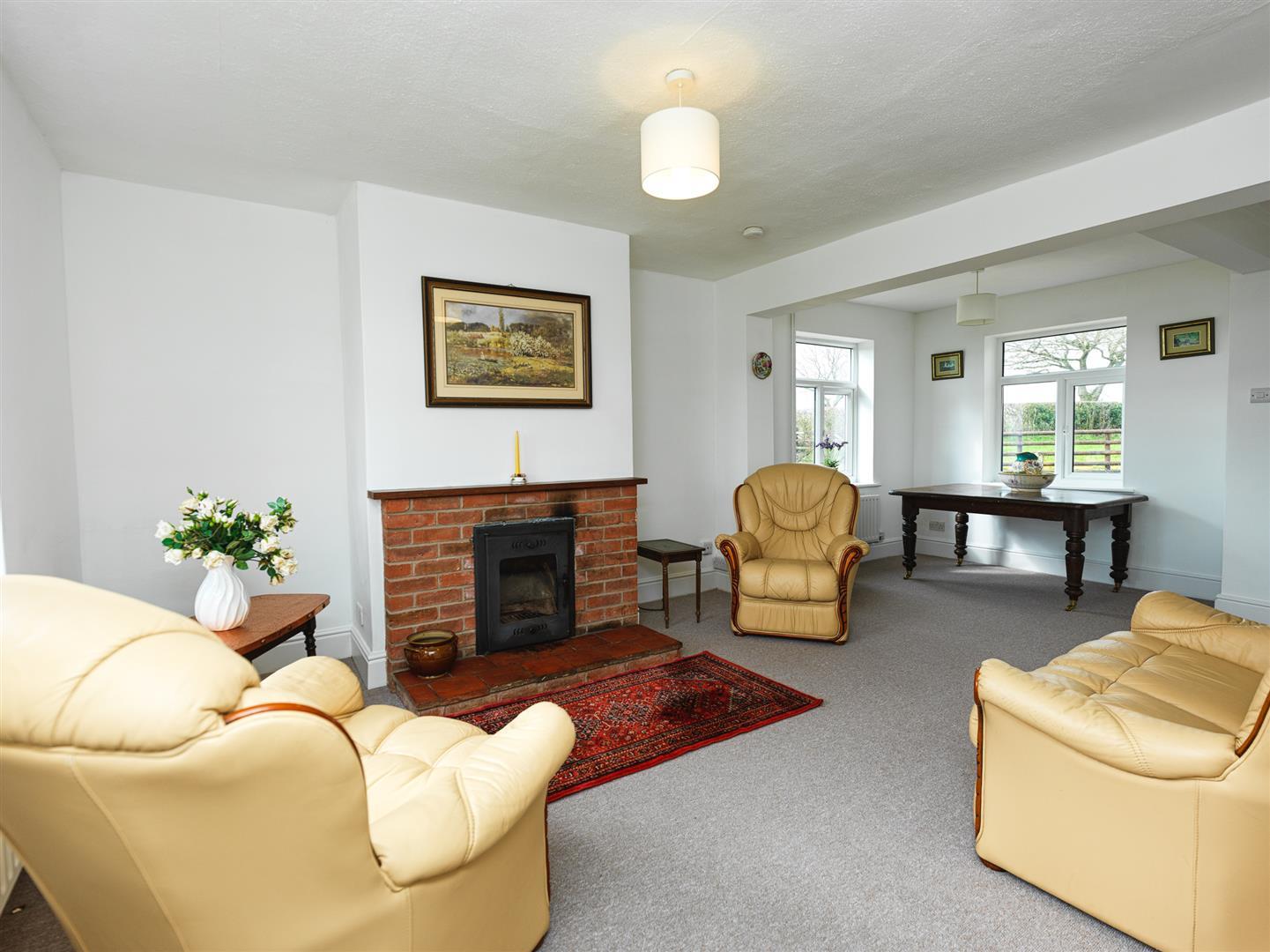 Property Image 8bb70e11-b80e-450b-ba9b-6676e3f7abb3