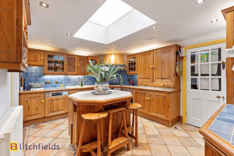 Property Image 8bba4dad-285a-489d-ba6c-bfe9e2a1b42f