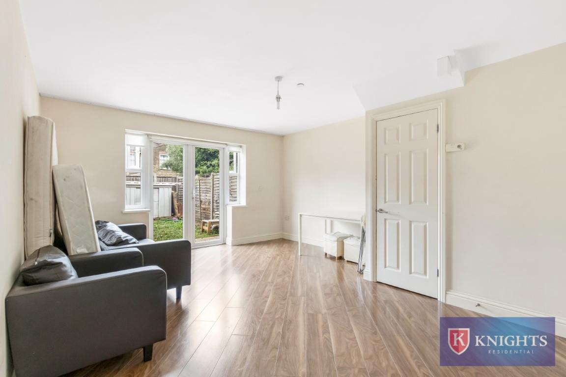 Property Image 8bd28917-e407-47c1-958b-a5be4ab46ffe