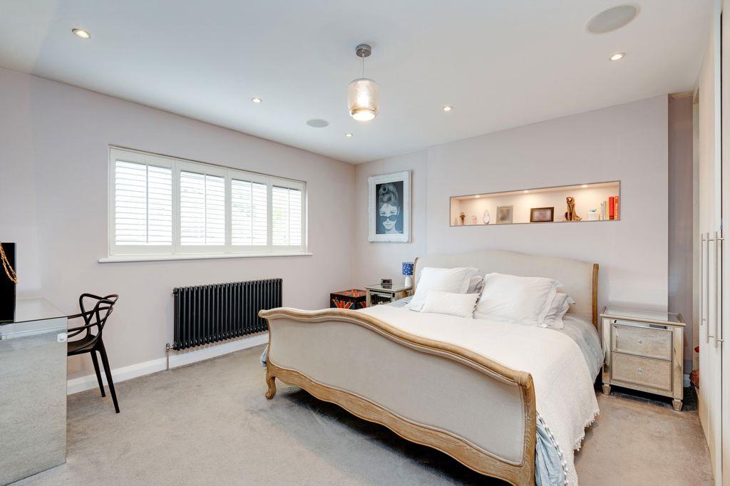 Property Image 8be541d7-df6d-4c7c-8cd2-c427972b04d4