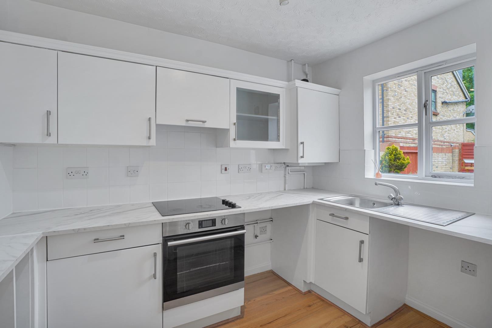Property Image 8bfbecbd-a89d-48c1-a75a-ebc21463589e