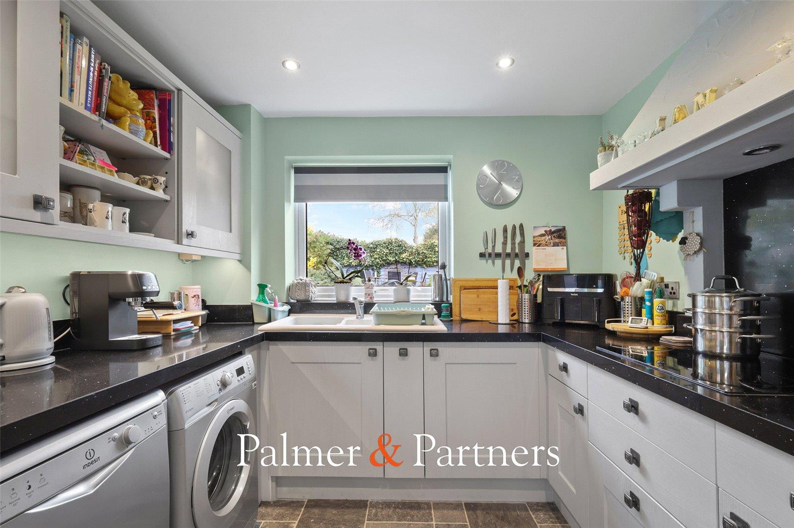 Property Image 8c0a45d6-c29d-41ef-ba82-45354fac7a93