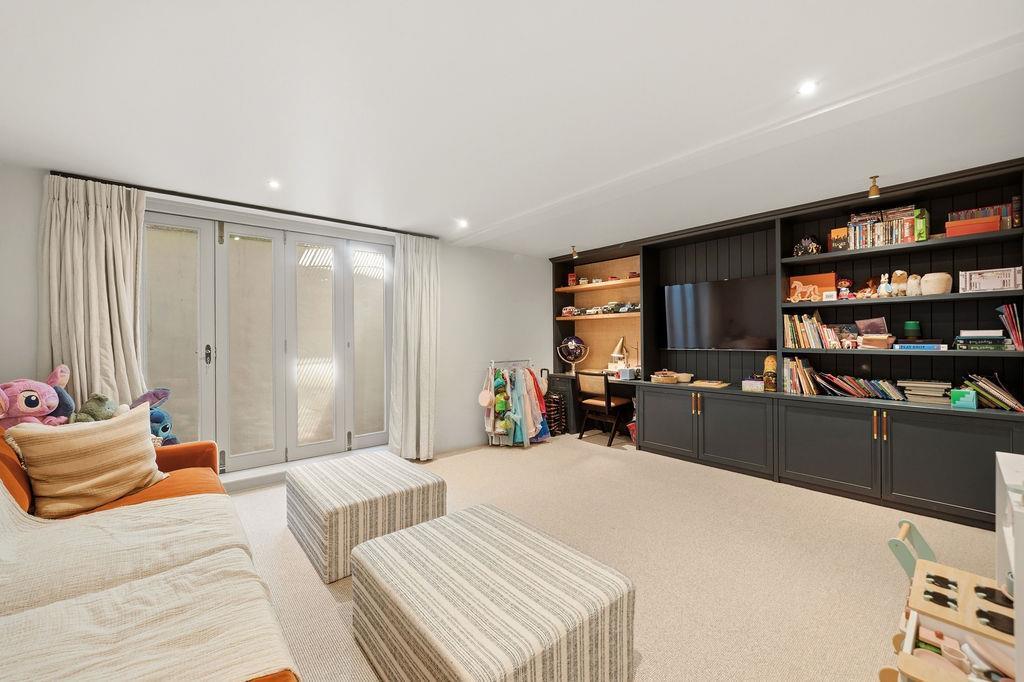 Property Image 8c1799d2-16c3-4471-bcf2-c98e4d80cf46