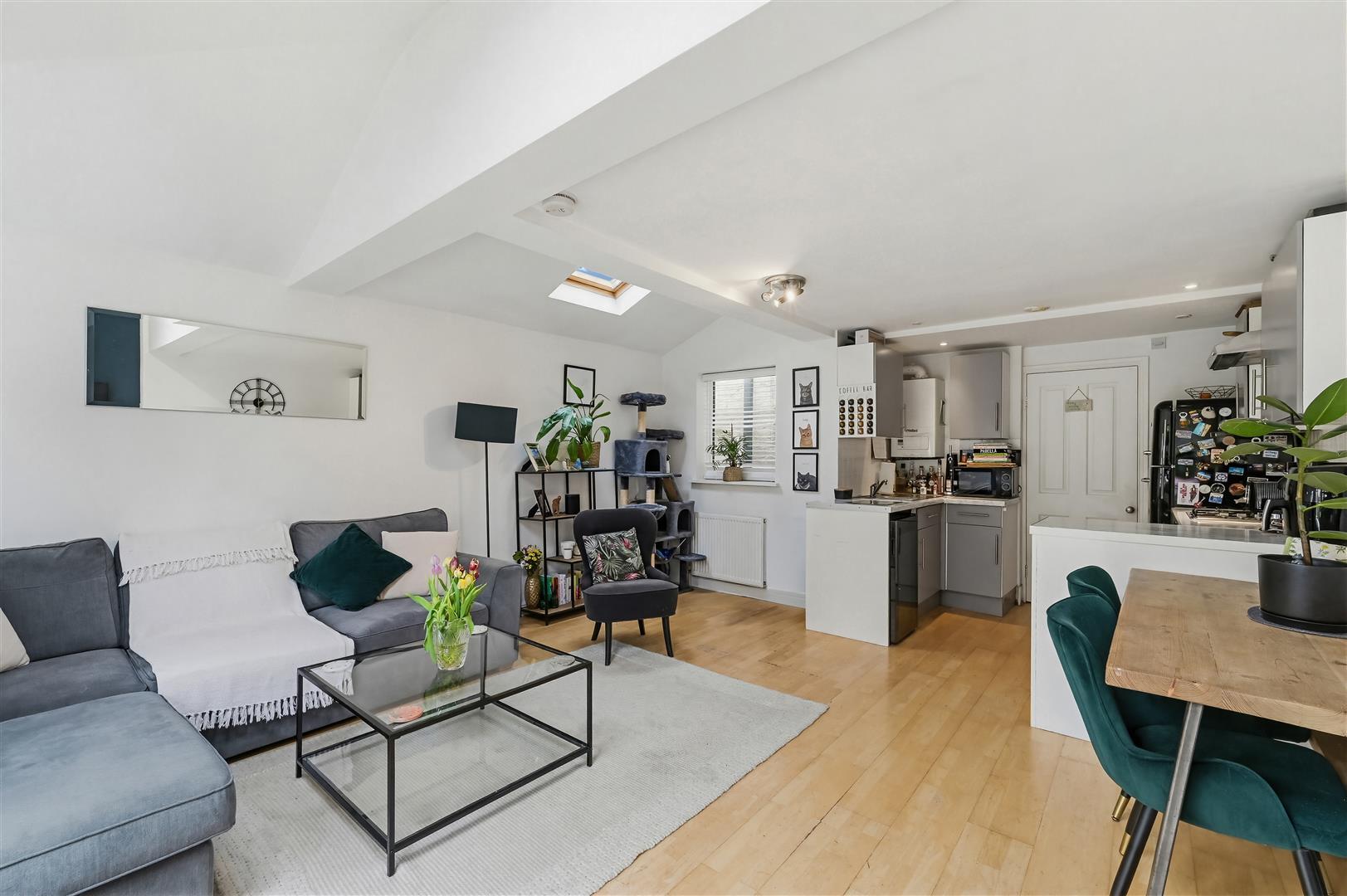 Property Image 8c2f7b5e-361a-46a3-b058-64af97c32d9e
