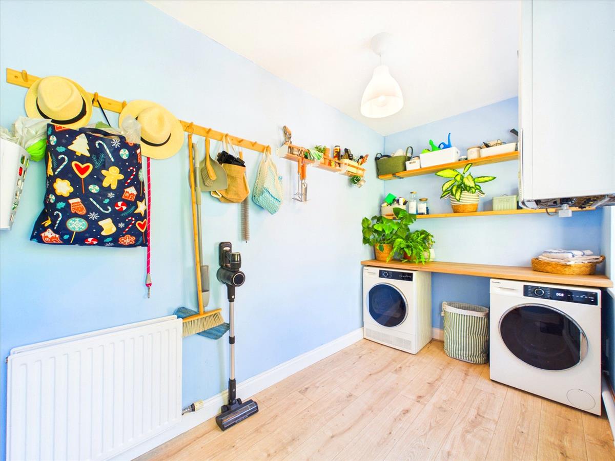 Property Image 8c34a469-f95a-49fe-ba6c-ee6b6c641410