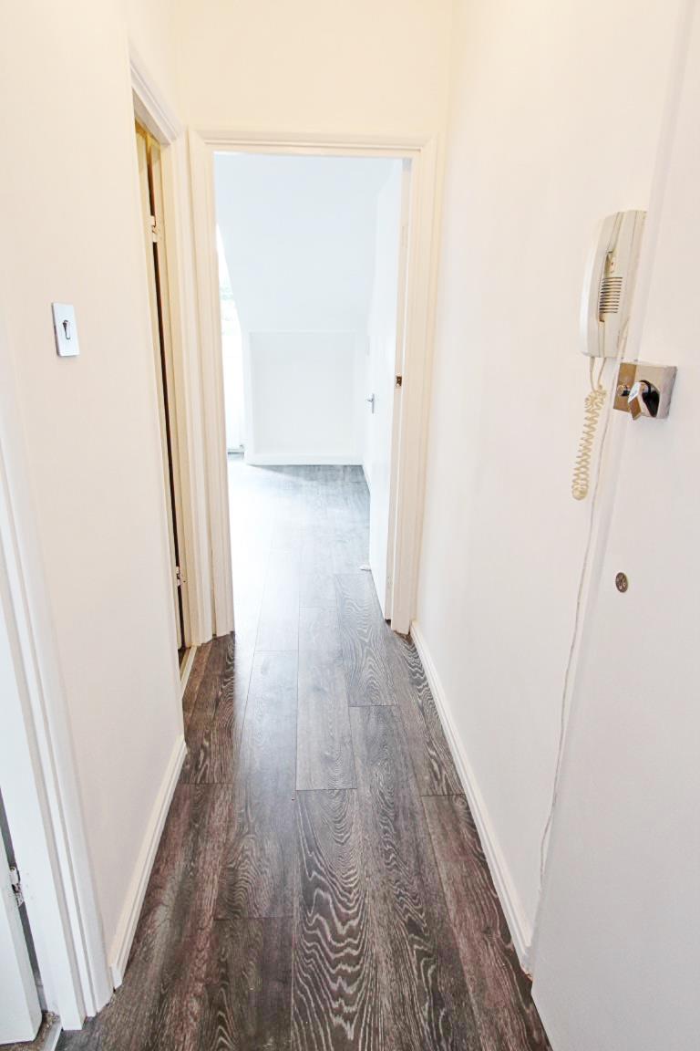 Property Image 8c352403-7e66-4b80-8458-1031957ad04d