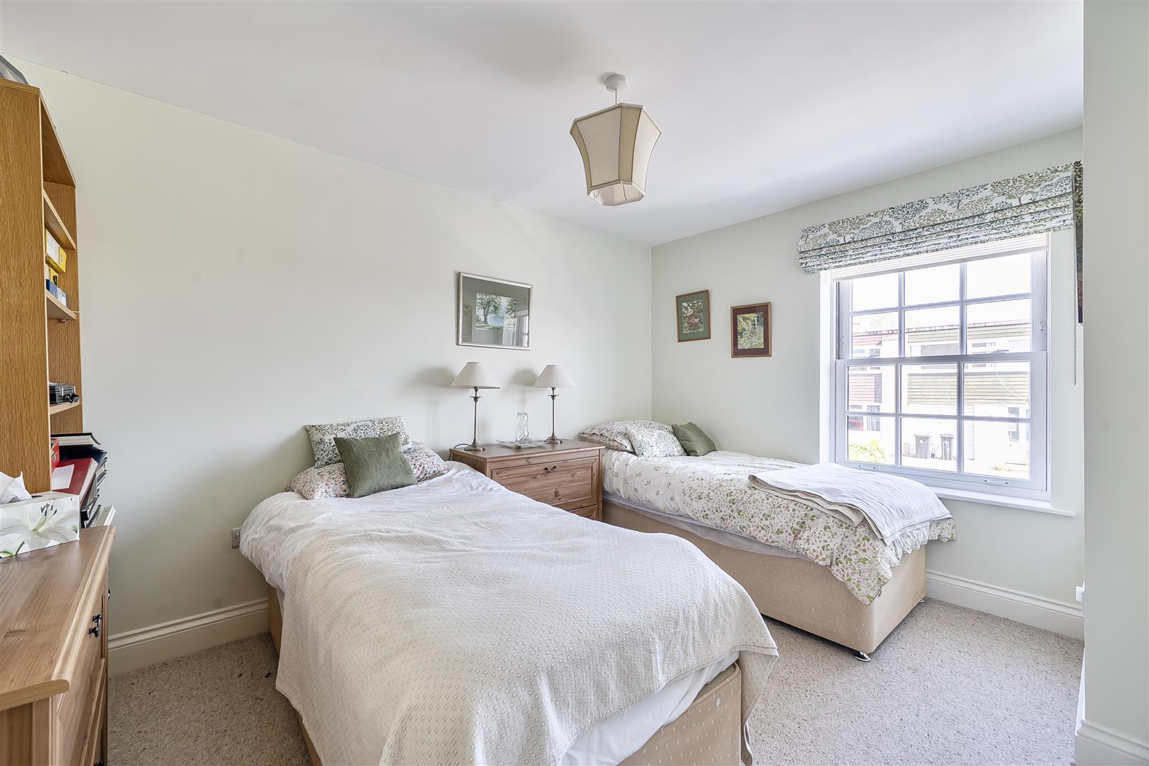Property Image 8c42900b-46e3-42f9-b39f-df03d92fd378
