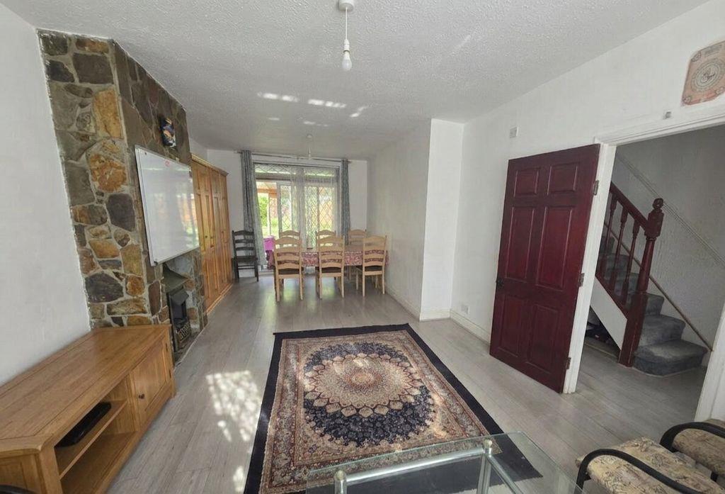 Property Image 8c607a73-7d08-4300-b074-3960ca44ed07