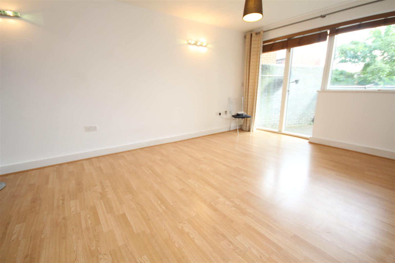 Property Image 8c641ee0-68e4-44e9-9133-40988d1c3acc