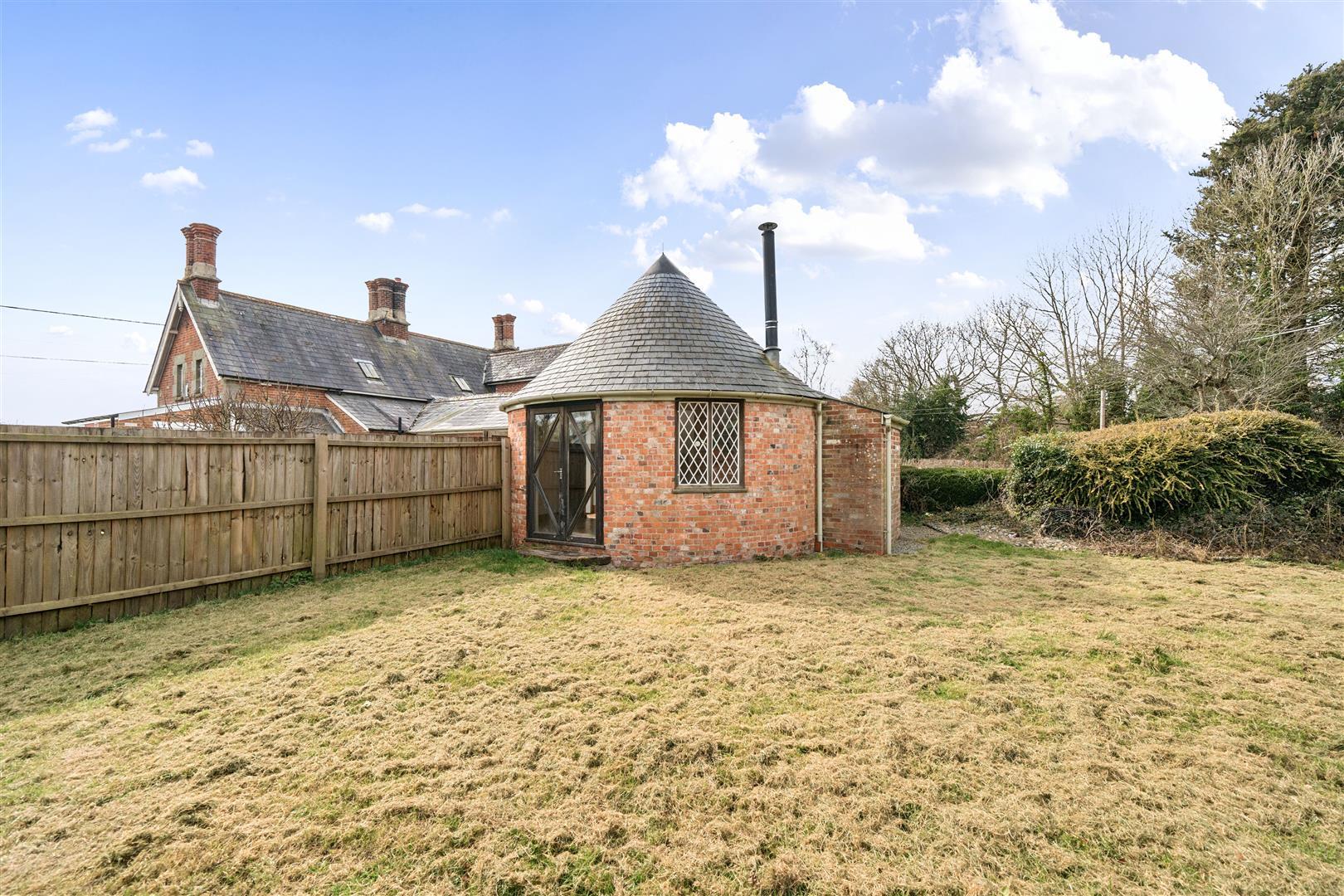 Property Image 8c6f9466-9e9e-4ec0-8823-6c6c38d1c491