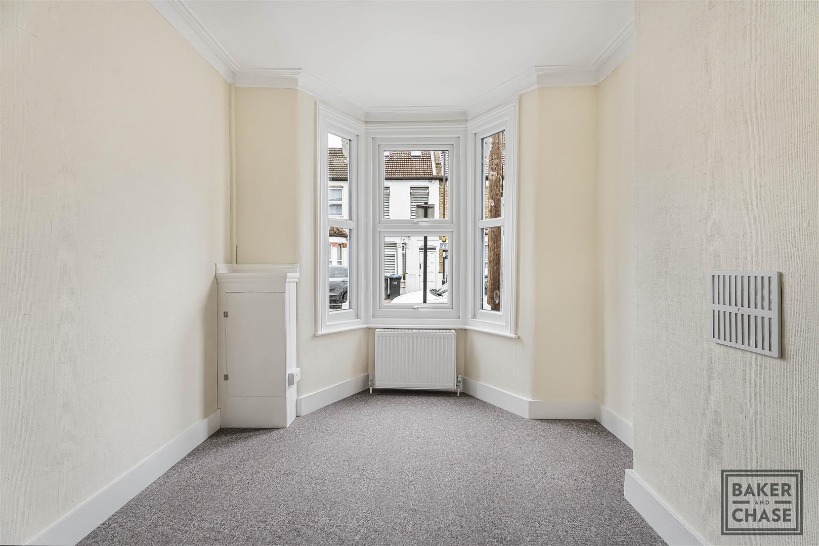 Property Image 8c71f046-2143-4a18-8667-1e277582bd4e