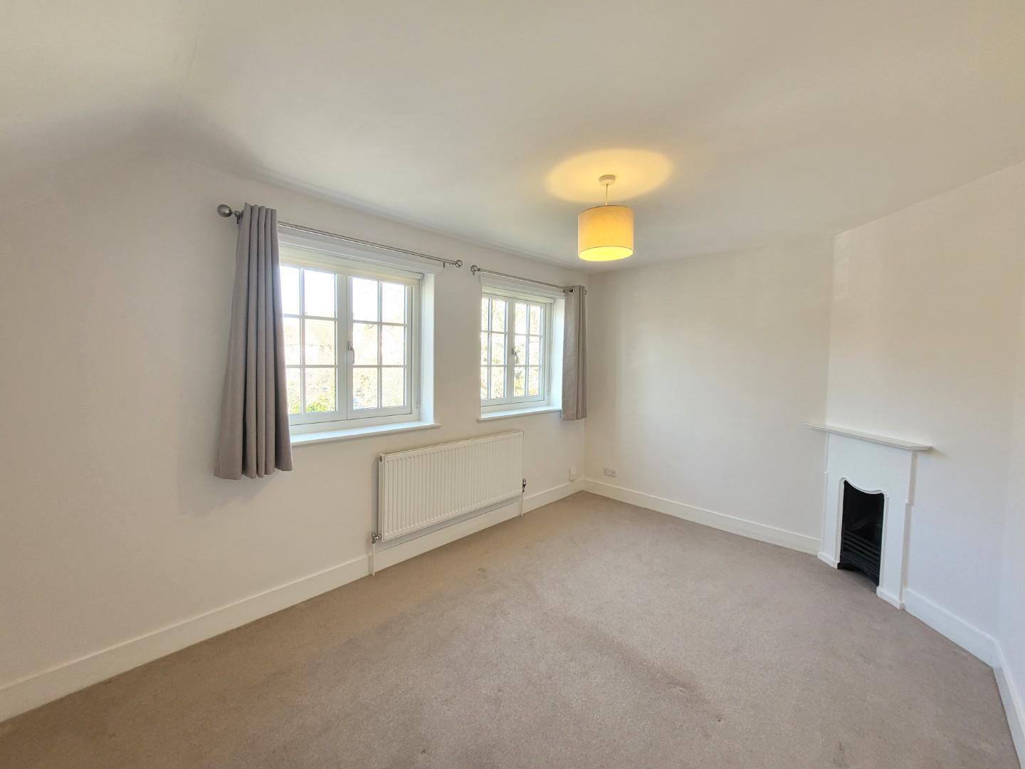 Property Image 8c785165-7f5b-462f-8178-3c455ee05996