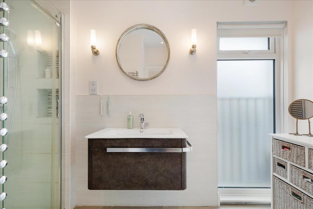 Property Image 8c837060-f4d0-4de9-86ef-c2349cb8553d