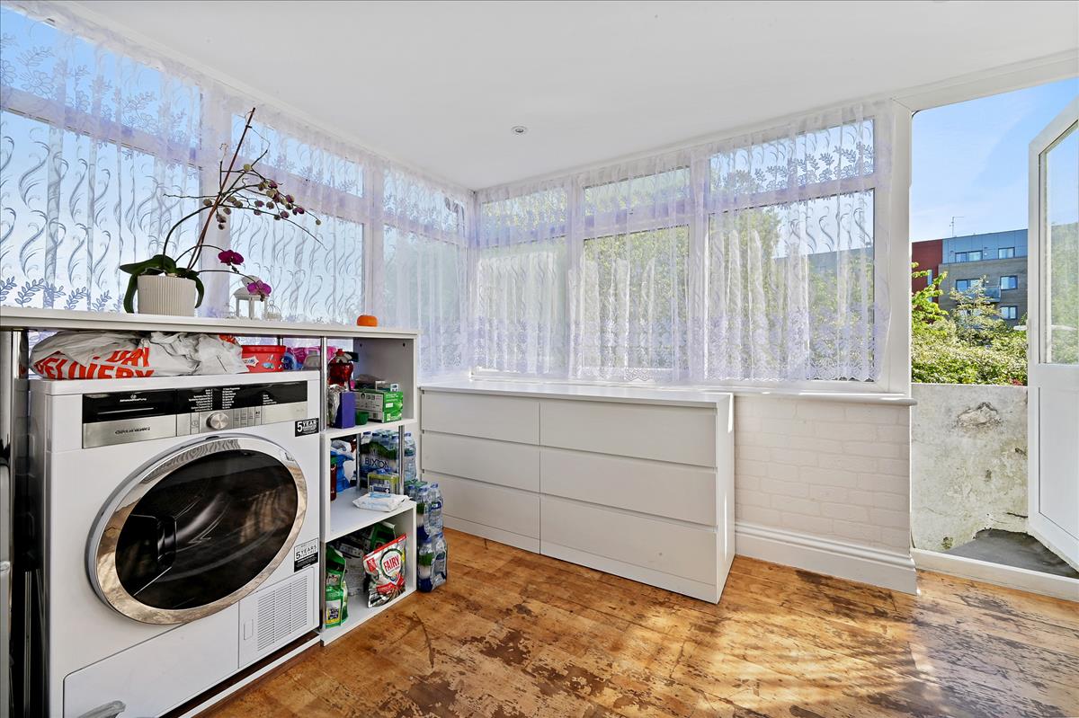 Property Image 8c8be680-f69e-41f4-ada6-f1296485ff72