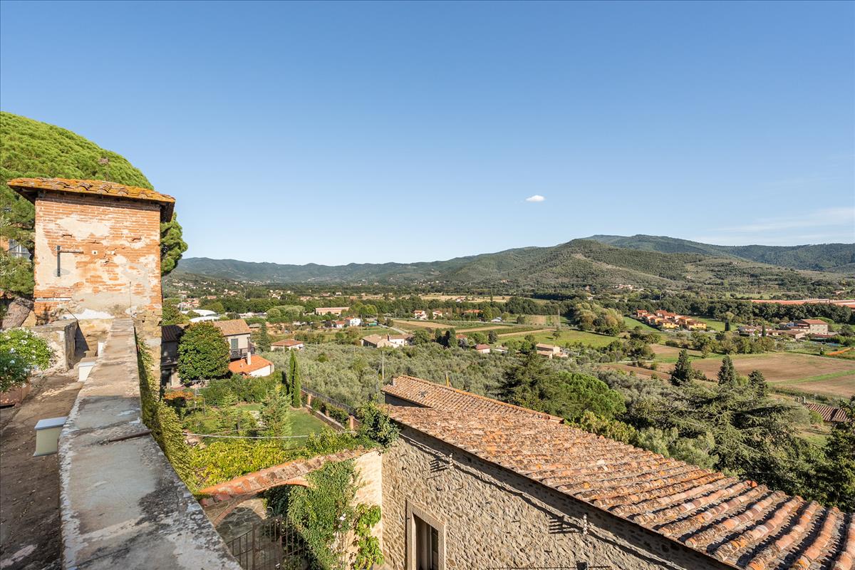 Property Image 8c8fde77-c442-44f7-bdab-aeada7e18402