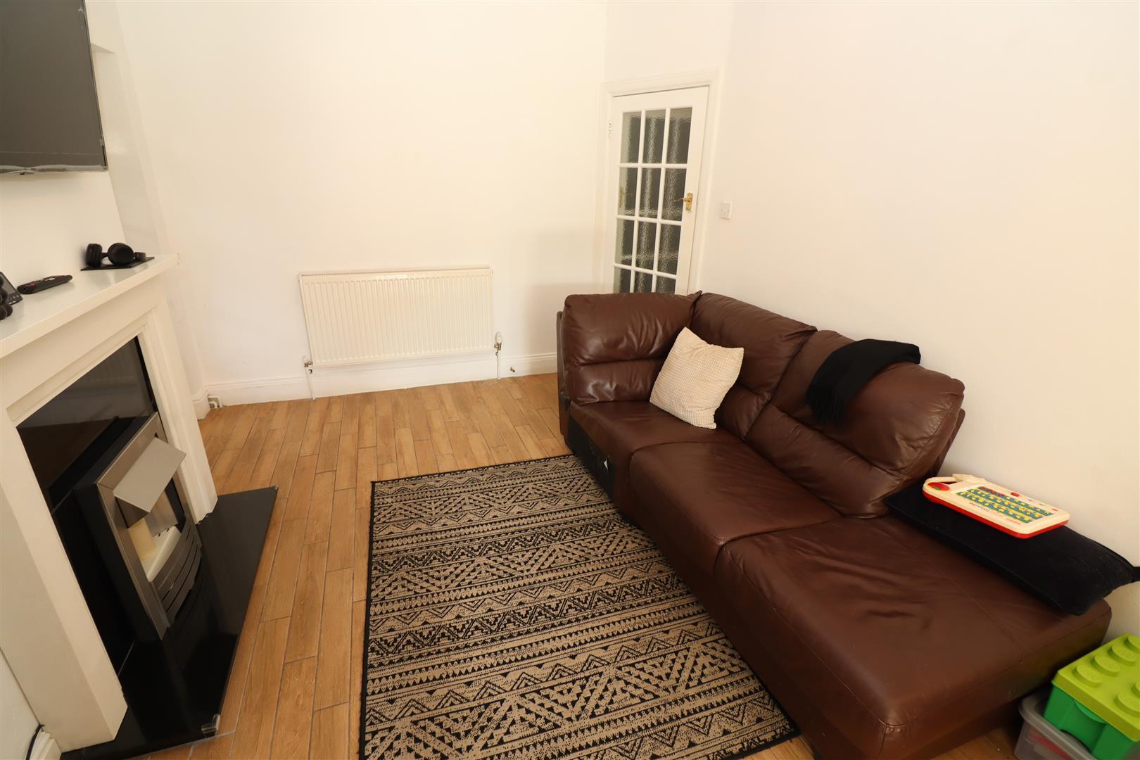 Property Image 8c9ca697-c081-42bf-9ccd-aec62ac0f6ba