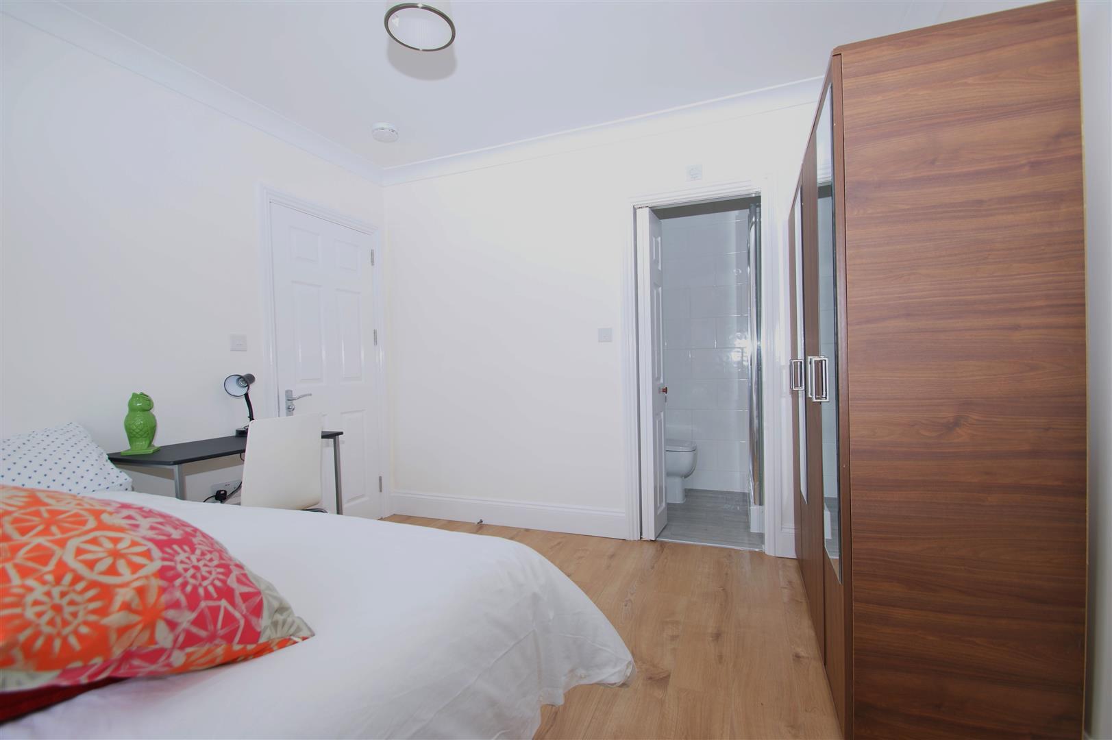 Property Image 8cb074e9-991d-44b9-a6db-d0eec9a63d87