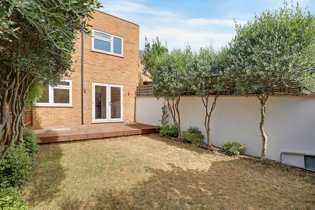 Property Image 8cb2a3e2-f98c-4897-9c74-b0dcc8829c89