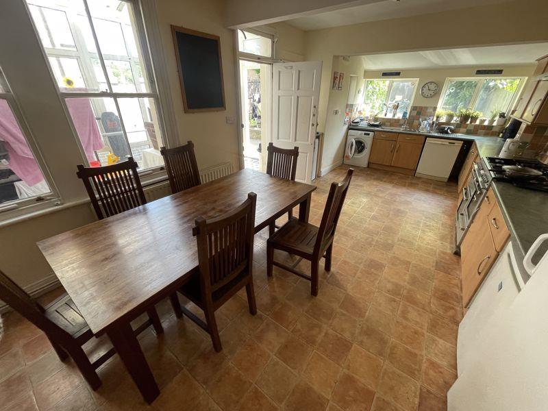 Property Image 8cb4509d-6f88-4355-81fd-a22bede51c52