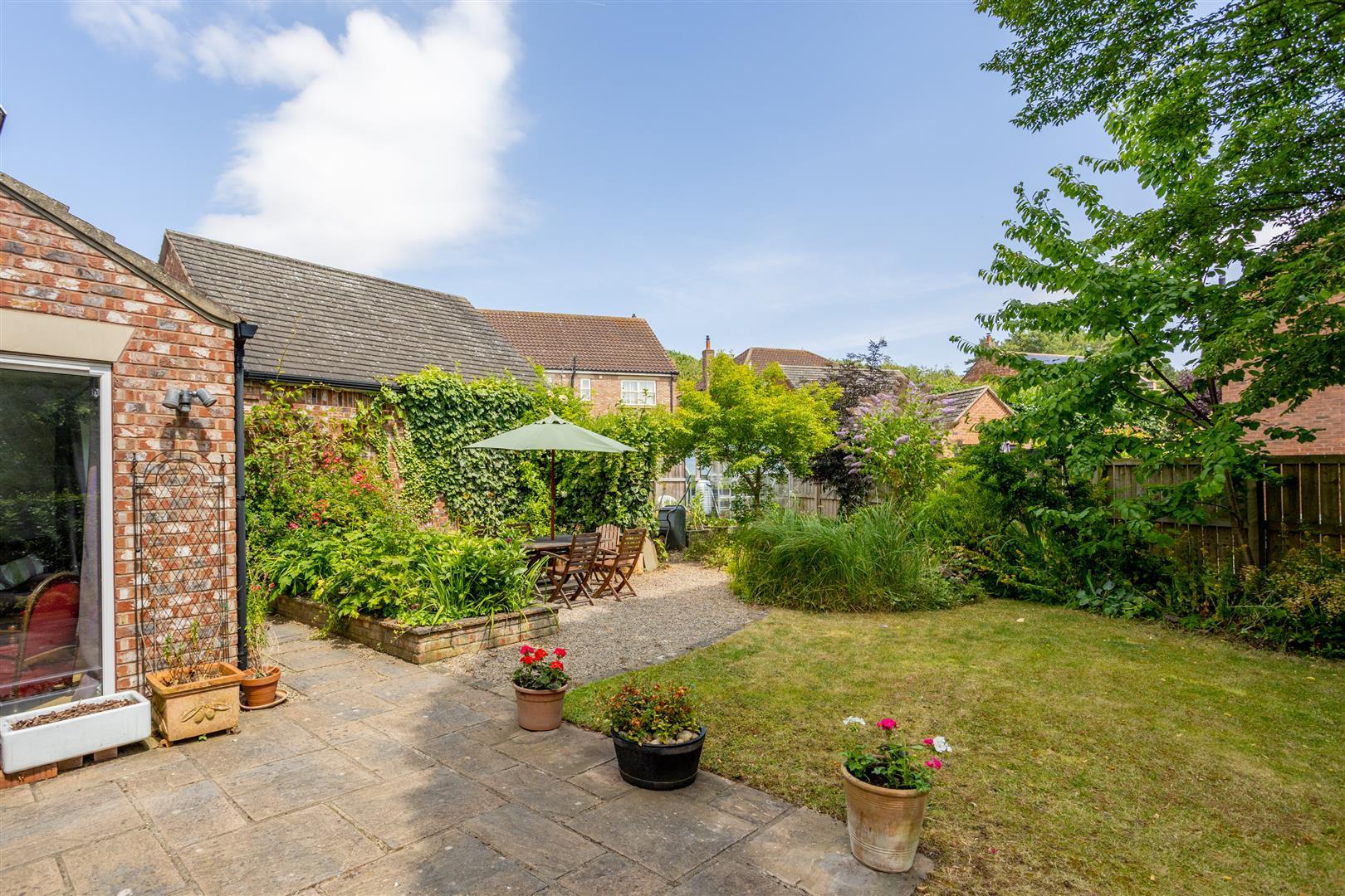 Property Image 8cb45350-b31b-4426-b586-3435deff86b8