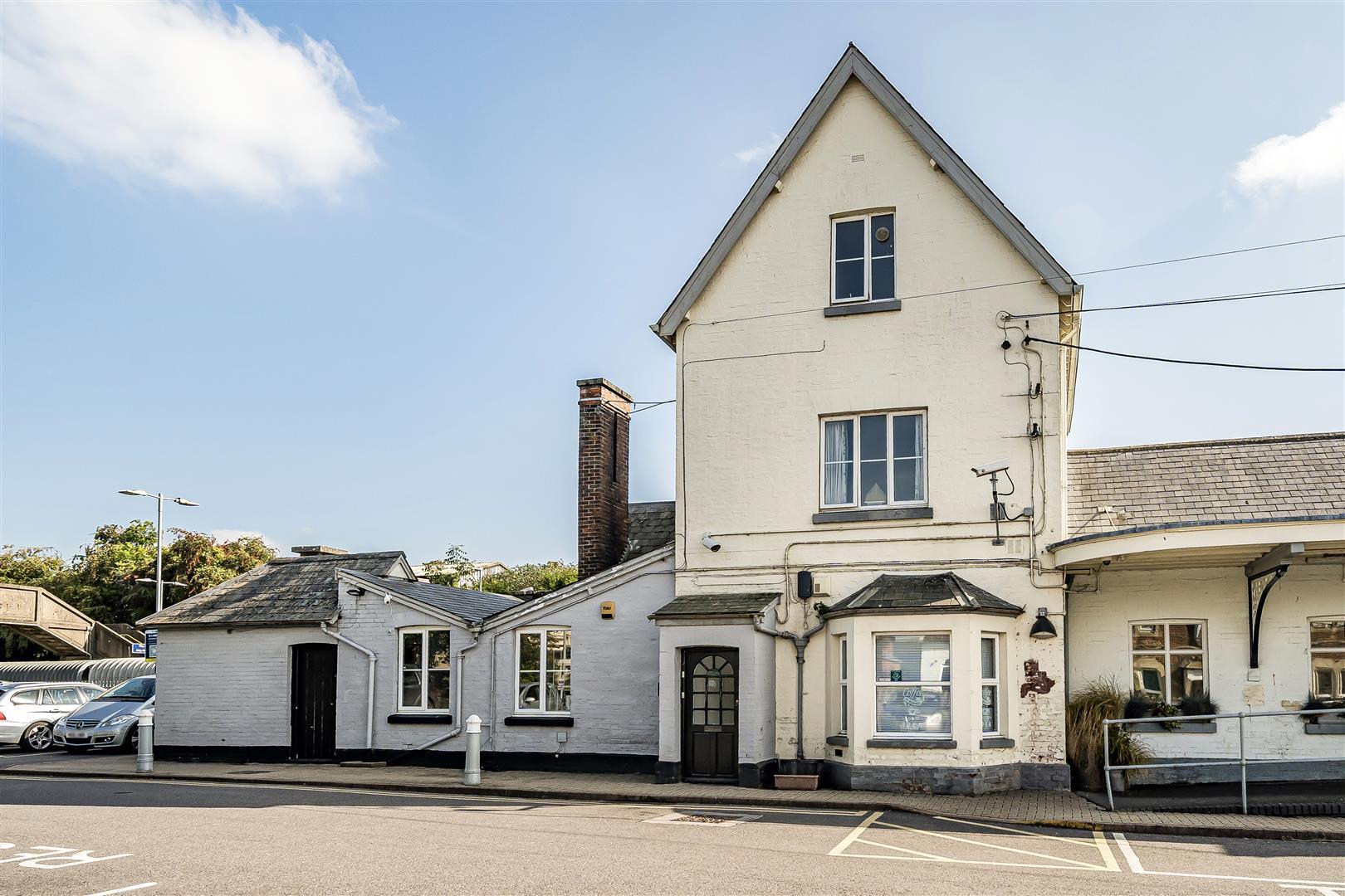 Property Image 8cc84917-d123-41b5-8937-706e8fef2af0