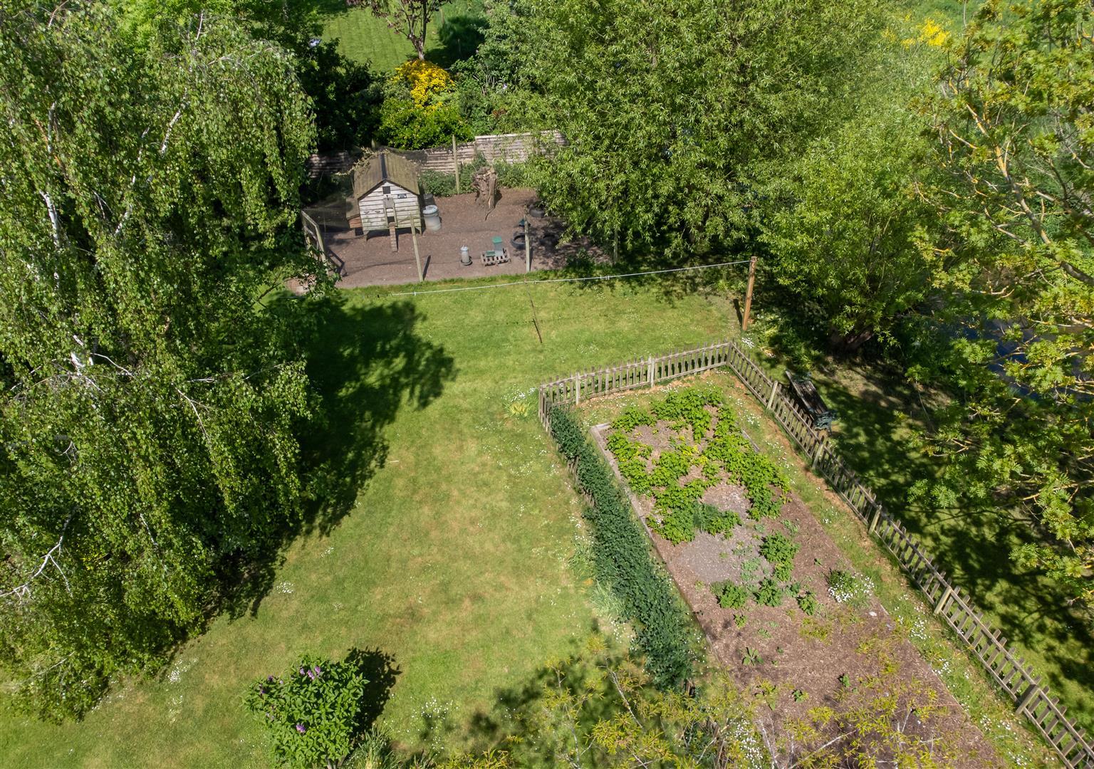 Property Image 8cdf73ec-6c07-46bf-981c-4a0583506e04