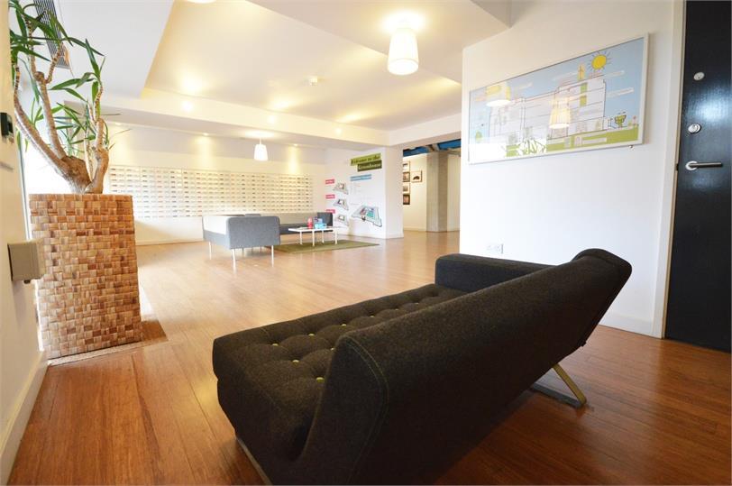 Property Image 8ce92524-5782-4f7f-8c69-4da52a6c01b1