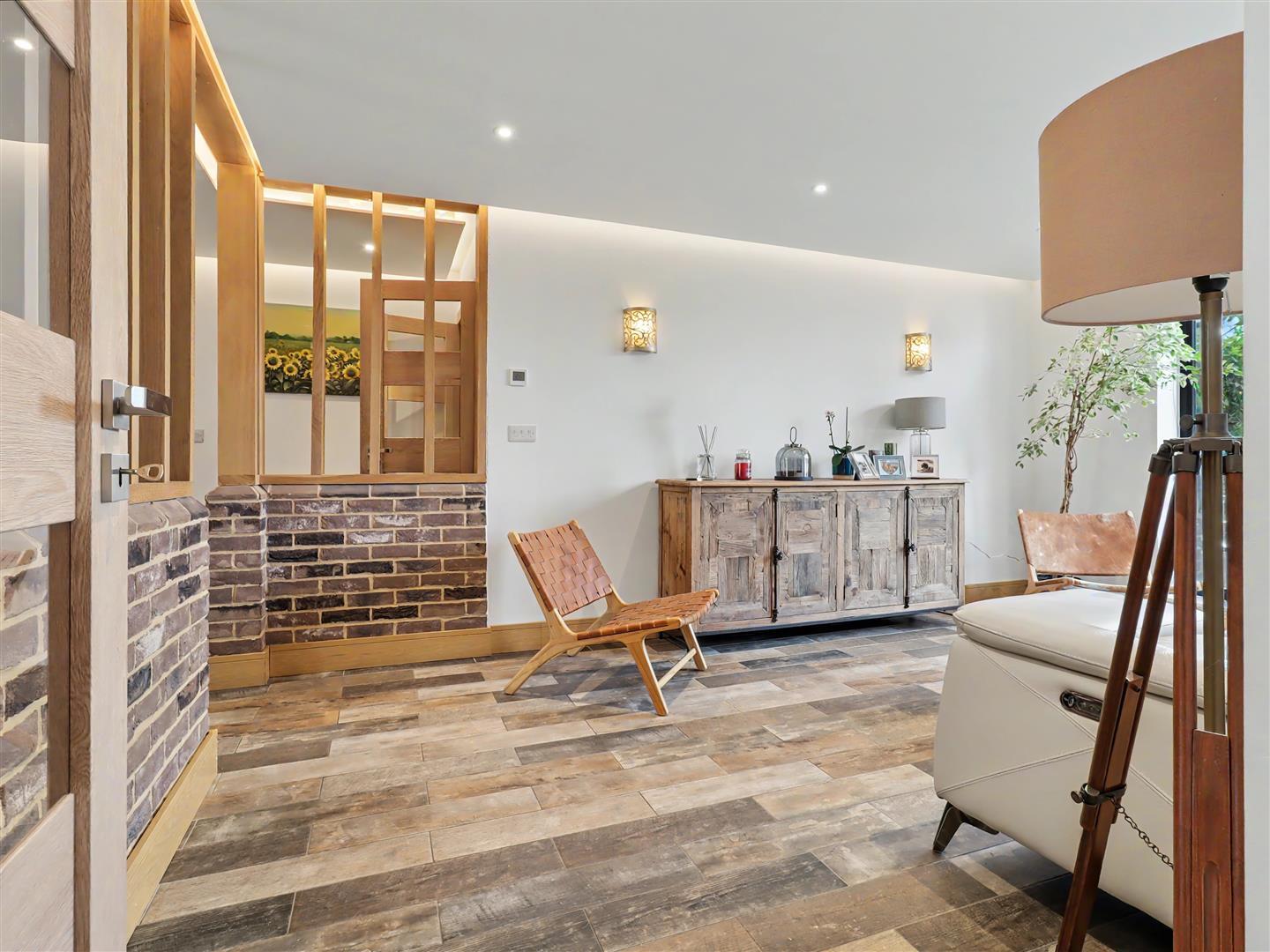 Property Image 8cf26008-3798-46ce-99a8-9f37e7f7733b