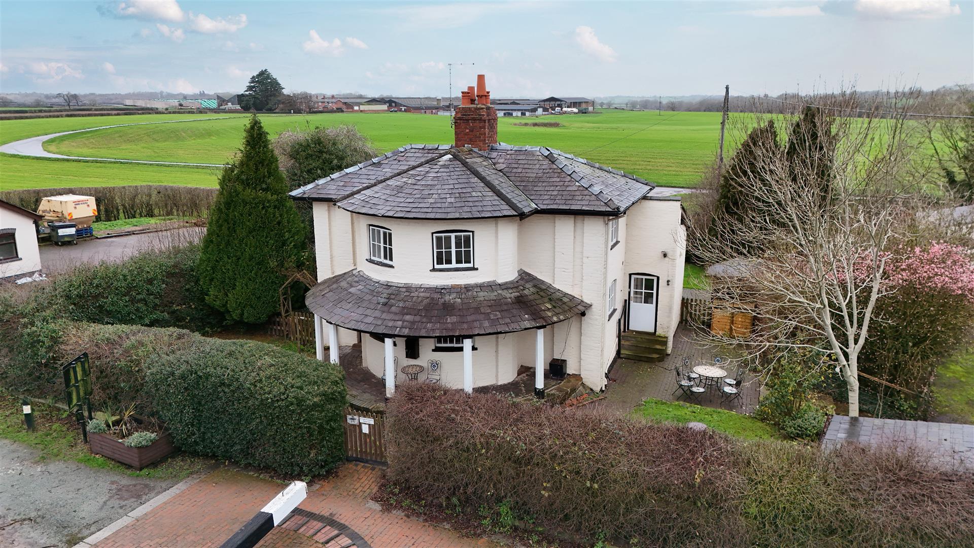 Property Image 8d00f4c2-5949-4512-b441-265953e3778e